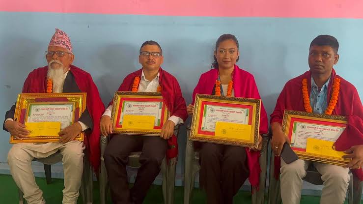 चार जना पत्रकार पुरस्कृत