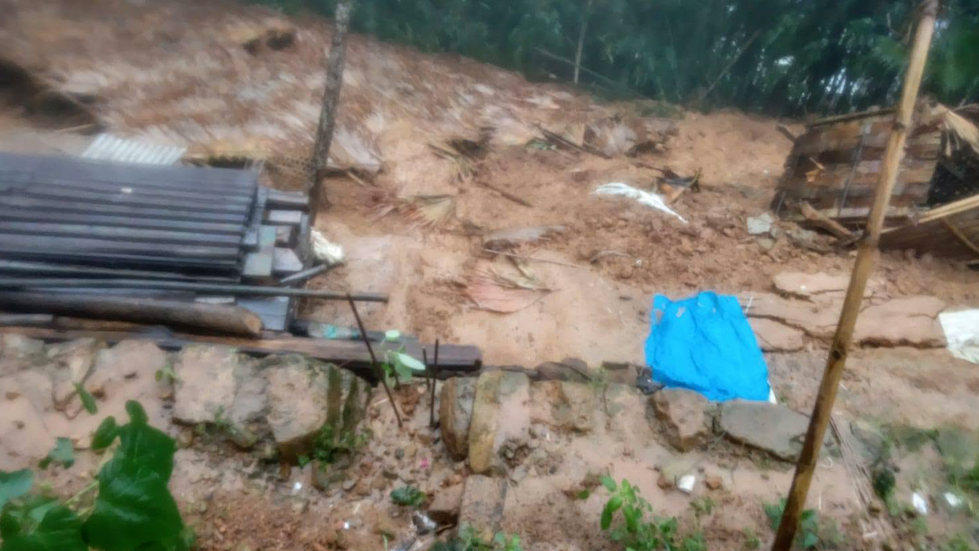 भारतमा बाढी र पहिरोबाट कम्तीमा १९ जनाको मृत्यु