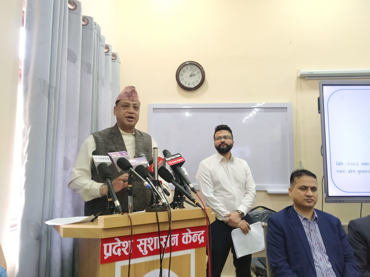 समस्याग्रस्त सहकारीलाई पुनःसञ्चालनमा आउने वातावरण तयार गर्छौँ : मुख्यमन्त्री बानियाँ