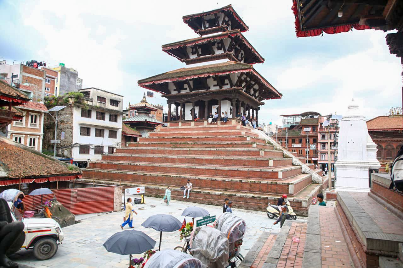 चहलपहल घट्दा सुनसान देखियो ऐतिहासिक वसन्तपुर दरबार क्षेत्र (तस्बिरहरू)