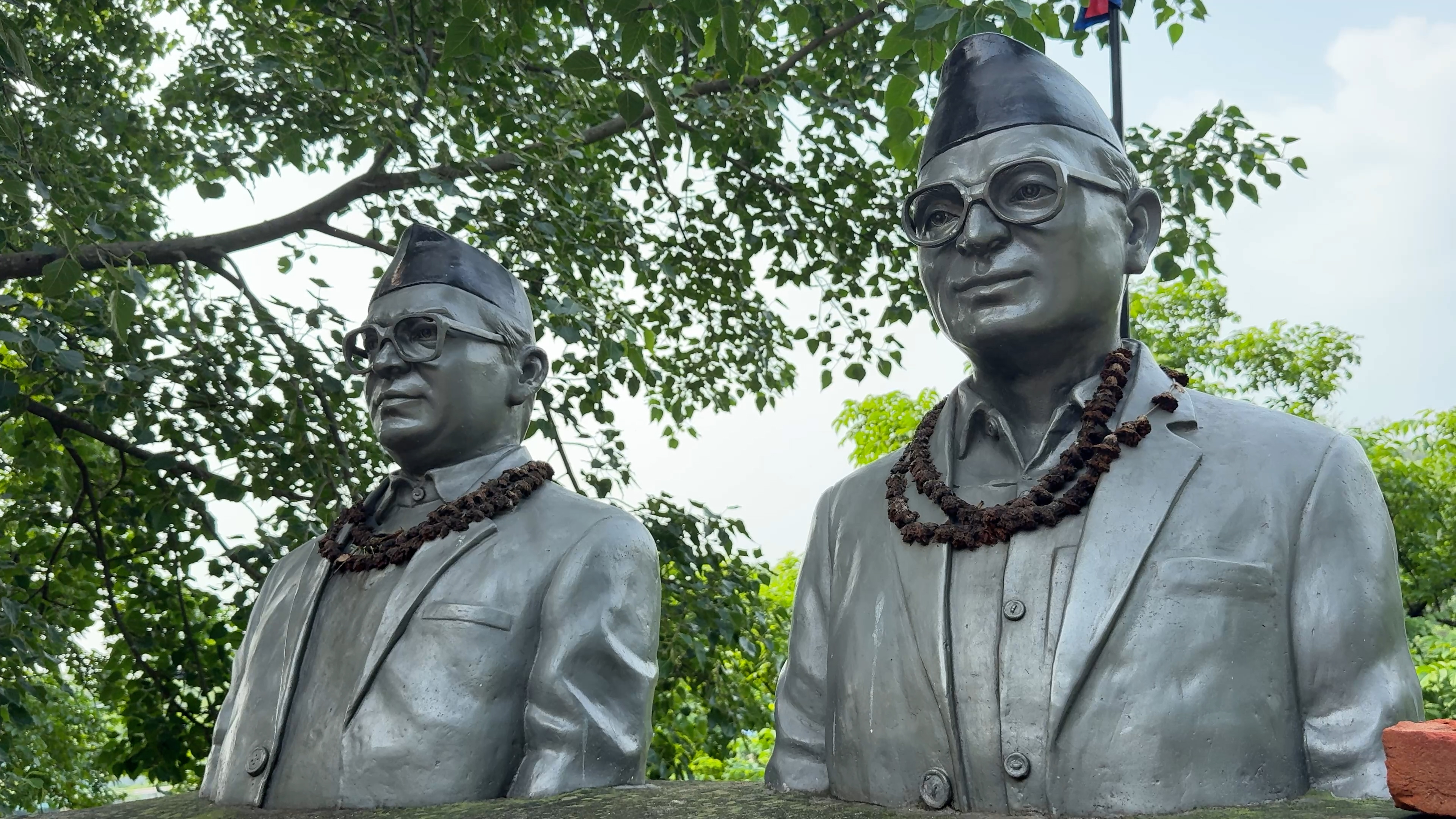 दासढुंगामा मदन भण्डारी पार्क निर्माण अन्तिम चरणमा, स्मृति संरचना पर्यटकका लागि आकर्षण