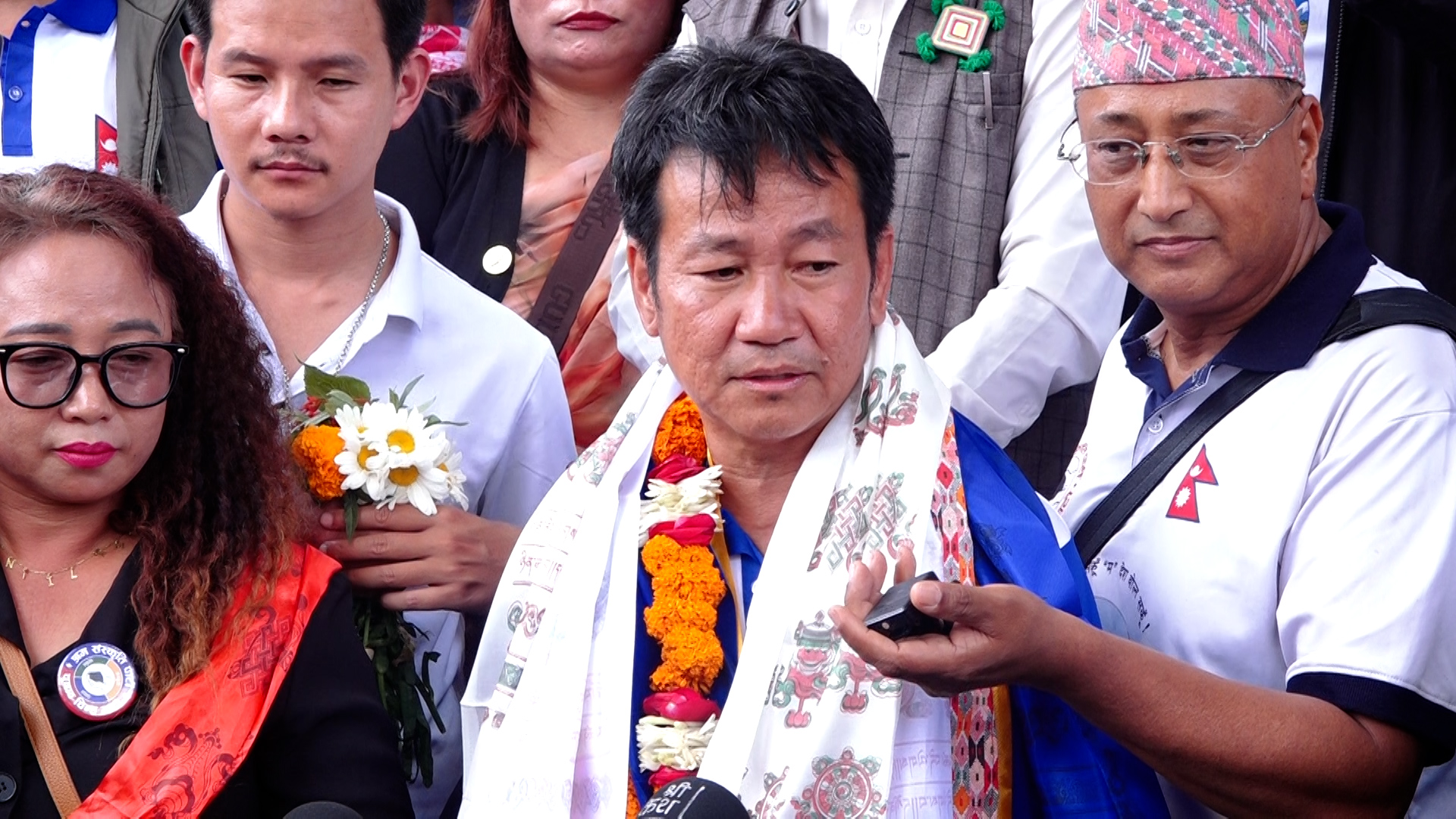 भारतीय बाटो प्रयोग गर्नुपर्ने बाध्यता हट्नुपर्छ, महँगी नियन्त्रणमा सरकार चुकेको छ: हर्क साम्पाङ