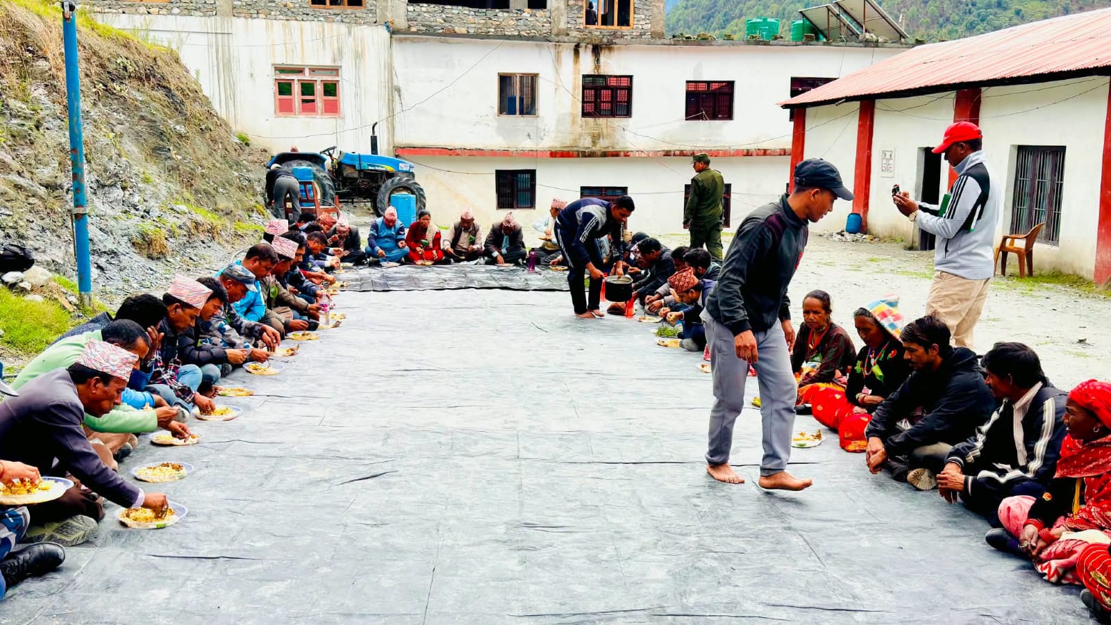 जातीय विभेद अन्त्यका लागि मुगुमा सामूहिक सहभोज, व्यवहारमै परिवर्तन ल्याउन नगरप्रमुखको जोड