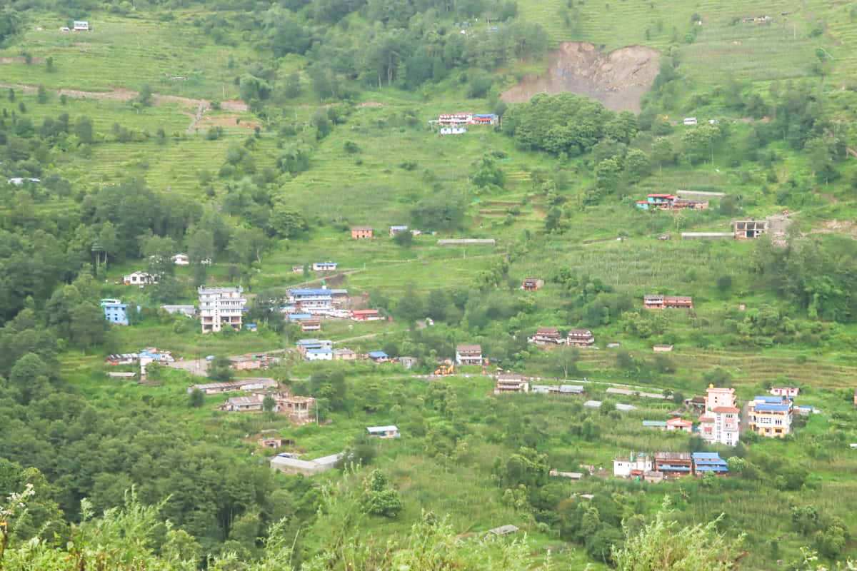 नुवाकोटने गुरुङ गाउँ : हरियालीले छाइएको रमणीय बस्ती (तस्बिरसहित)