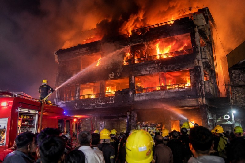 पश्चिम बङ्गालको तारापीठस्थित होटलमा भीषण आगलागी: सात जनाको मृत्यु, कैयौँ गम्भीर घाइते