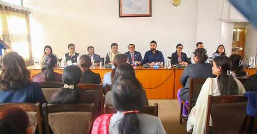 रवि लामिछानेको पहल: रास्वपाका मन्त्री र सांसदबीचको असमझदारी हटाउन छलफल सुरु