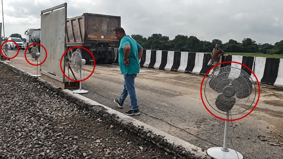 उद्घाटनको २० दिनमै पाँच पटक भासियो सडक, पङ्खाले सुकाउएको भिडियो भाइरल
