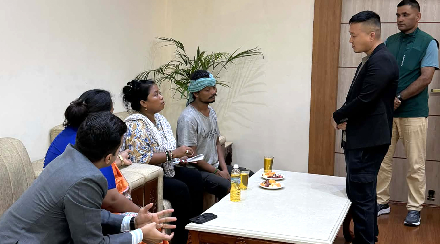 गरिमा चौधरी हत्या प्रकरण : आमा–बुबासँग गृहमन्त्रालयमा छलफल सुरु