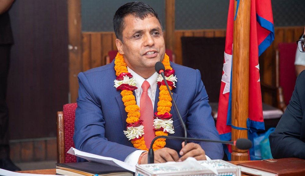 काठमाडौं महानगरका नयाँ प्रमुख प्रशासकीय अधिकृत अर्यालको पद बहाली