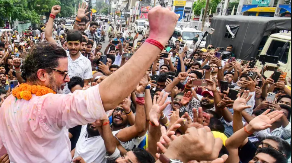 ‘कक्राेच आन्दोलन’ र युवा लहरको बलमा बिहारमा प्रशान्त किशोरको जित