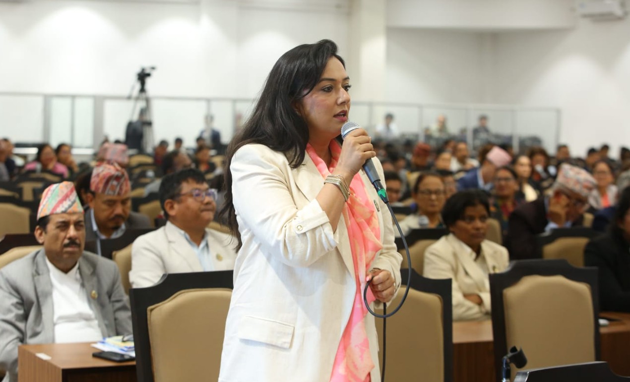 आन्दोलनरत इन्टर्न चिकित्सकका माग तत्काल सम्बोधन गर्न सांसद खुस्बु ओलीको माग