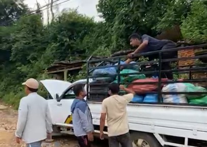 भोटेकोशी र त्रिशूलीका बाढी प्रभावितलाई कालीमाटीबाट ५ हजार किलोभन्दा बढी तरकारी राहत