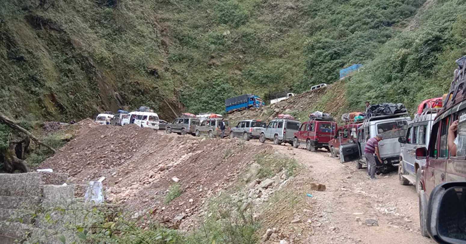 चालिस दिनपछि तातोपानी नाका जोड्ने सडकको इको खण्ड खुल्यो