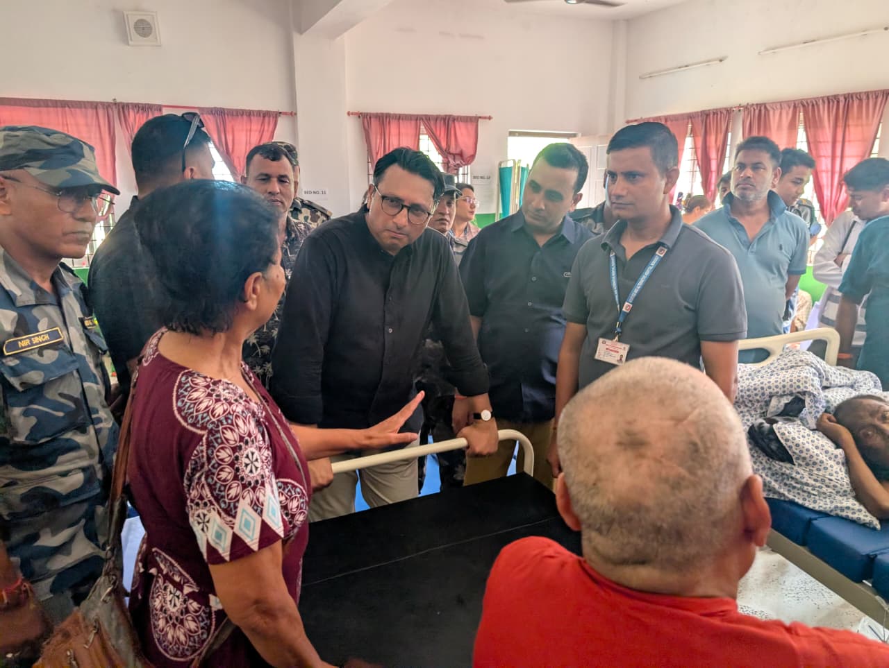 बाढी प्रभावित क्षेत्र पुगेर अर्थमन्त्रीको ढाडस: “ढुक्क हुनुहोस्, स्रोतको अभाव हुन दिनेछैनौं”