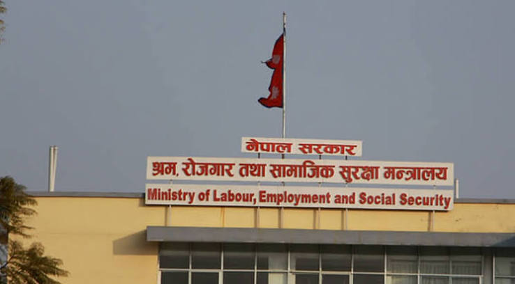 वैदेशिक रोजगारमा गएका कागजातविहीनको उद्धार गर्दै श्रम मन्त्रालय
