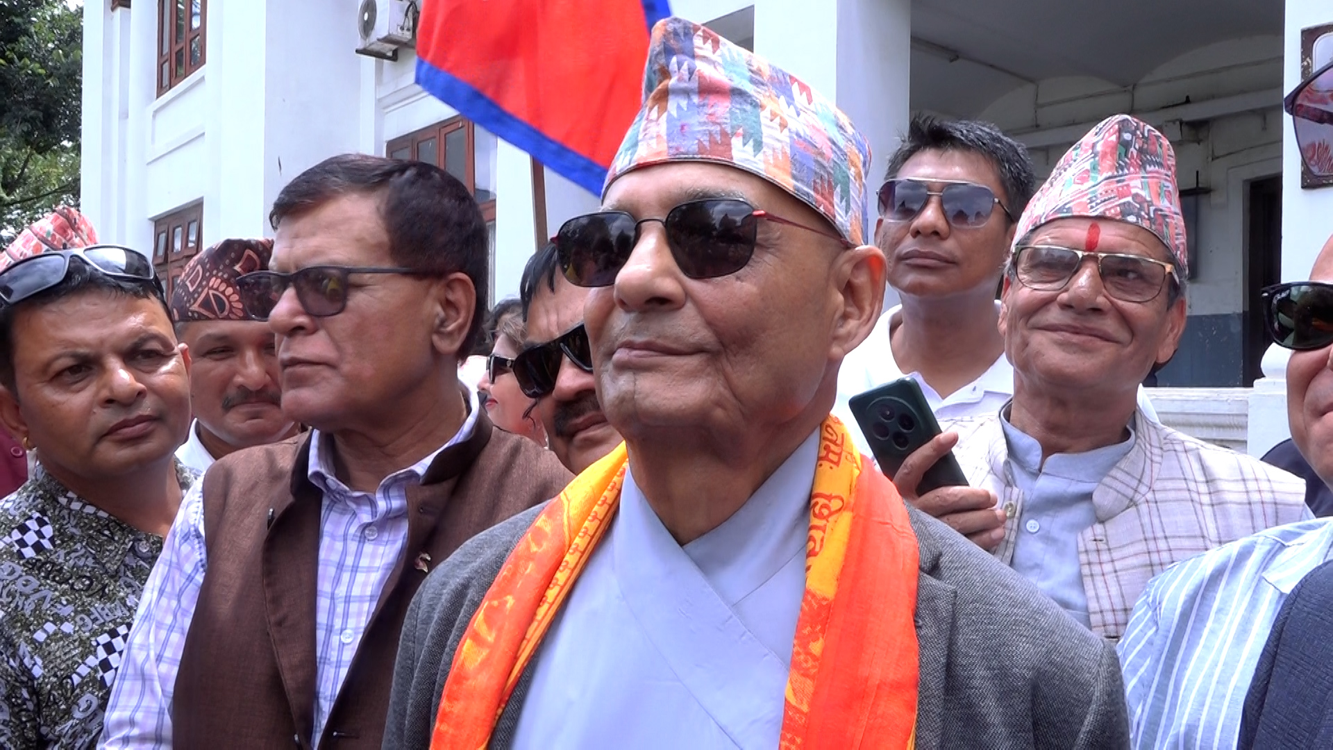धवलशमशेरले दर्ता गराए ‘जय नेपाल पार्टी’: चुनाव चिह्न ‘त्रिभुज’, दुर्गा प्रसाईंलाई सहकार्यको निम्तो