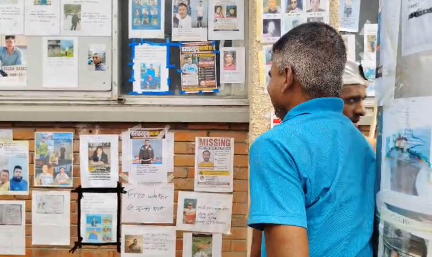 बाढीमा बेपत्ता भाइ सम्झिँदै भक्कानिए दाजु: ‘बिदा लिएर घर आइज, सँगै भेटौंला भनेका थिए’