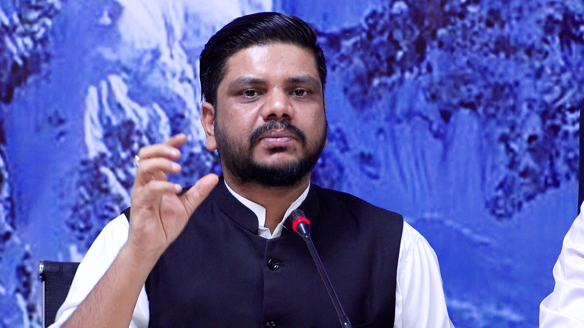वैदेशिक रोजगारीमा रहेका श्रमिकका लागि नयाँ टेलिमेडिसिन पोर्टल ल्याइँदै छ : मन्त्री यादव