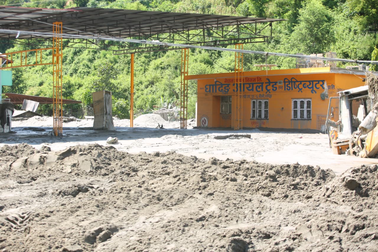 बाढीले क्षति पुर्‍याएको धादिङ आयल (तस्बिरहरू)