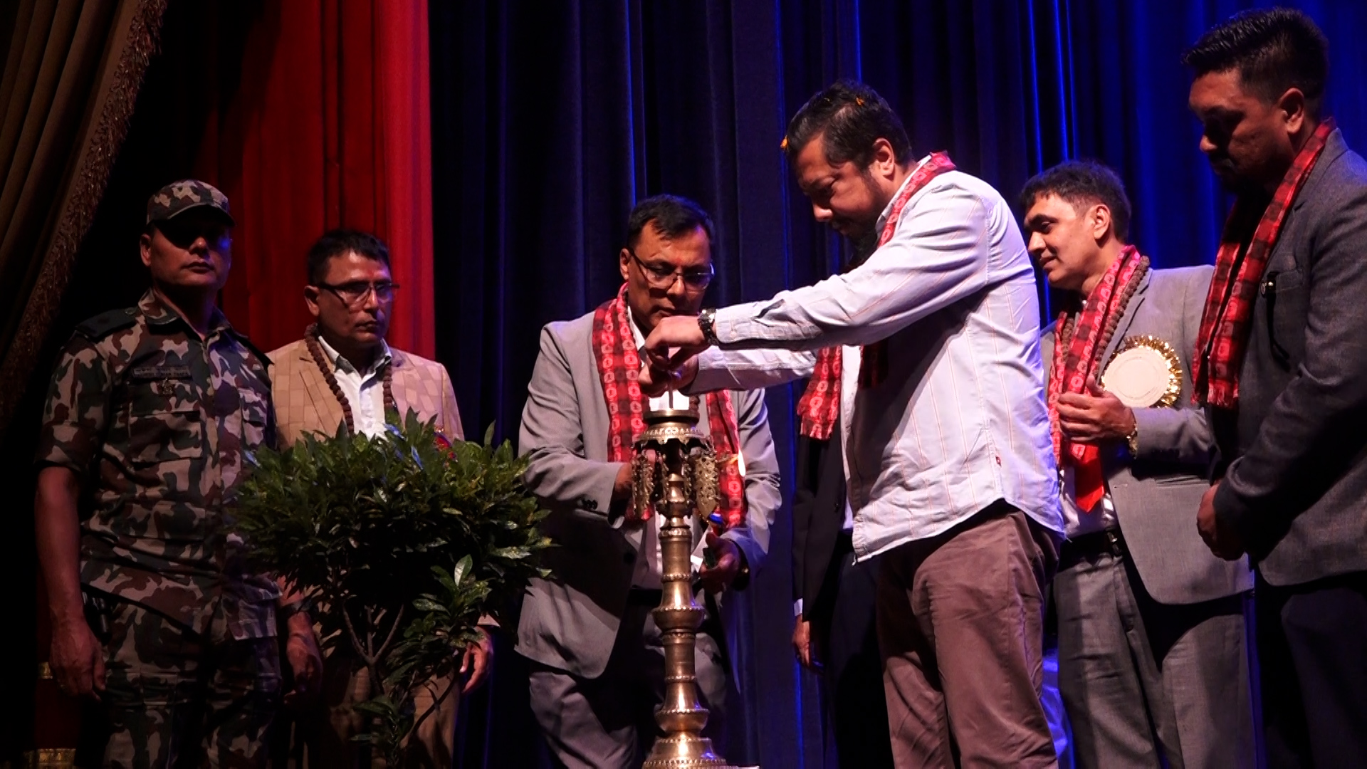 परिवर्तनसँग आफूलाई अनुकूल बनाउन सक्ने पुस्ता नै टिक्छः मन्त्री श्रेष्ठ