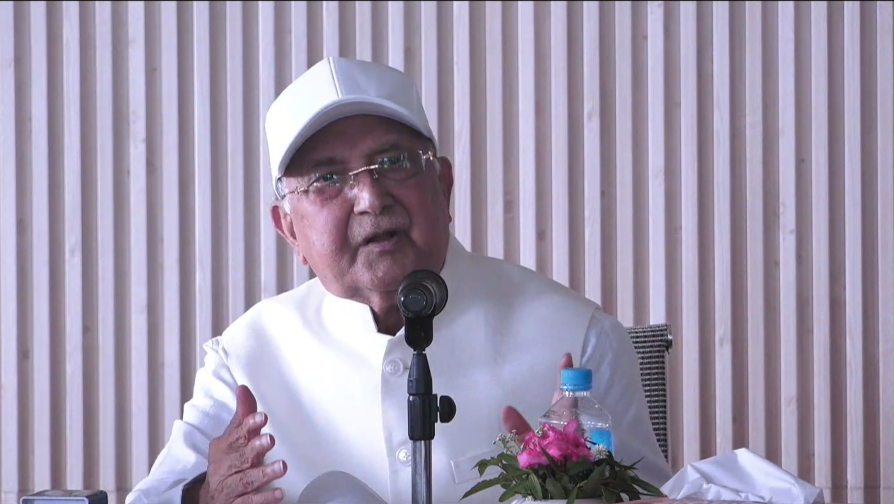 भोटेकोशी बाढी राष्ट्रिय शोकको विषय हो, विपत्तिमाथि राजनीति गर्नु हुँदैन : अध्यक्ष ओली