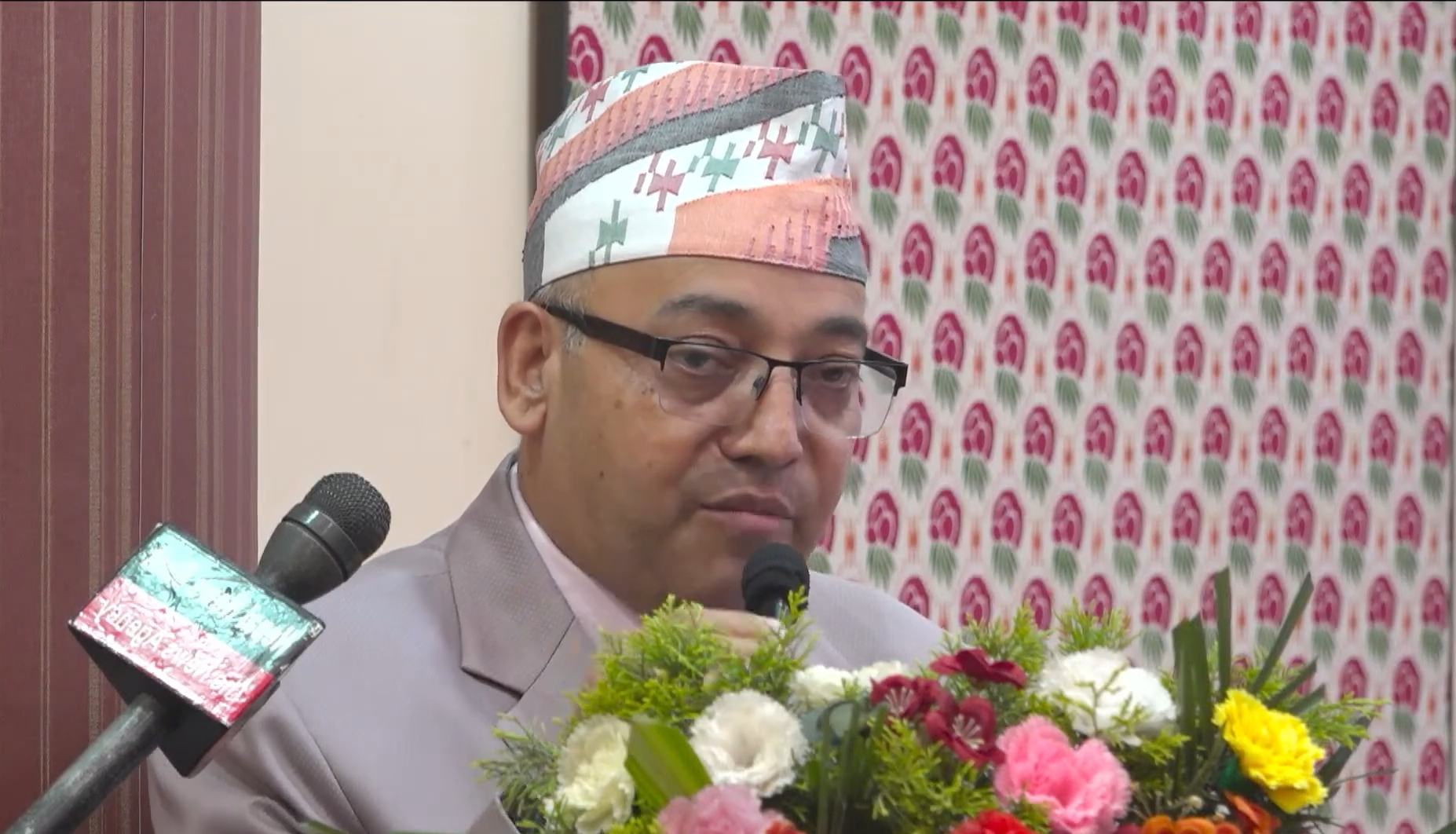 वित्तीय स्थायित्वका लागि लेनदेनमा राजनीति नजोडौँ : राष्ट्र बैंक निर्देशक थापा