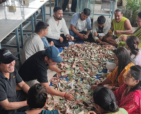 चन्दा बाकसमा संकलित ७ लाख १८ हजार बाढीपीडितका लागि