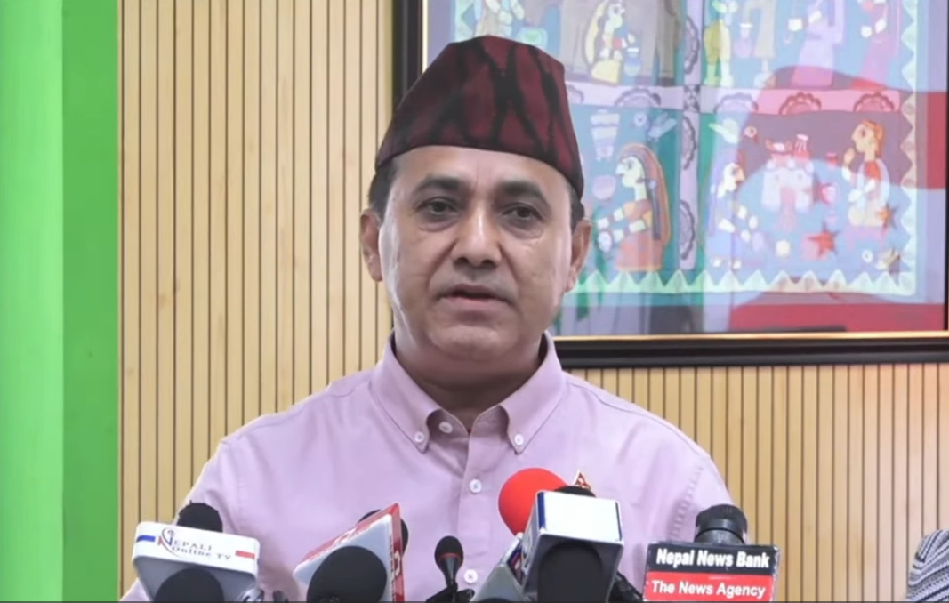 परिवर्तनलाई आत्मसात् गर्दै युवालाई अघि बढाउन देउवालाई विश्वप्रकाशको आग्रह