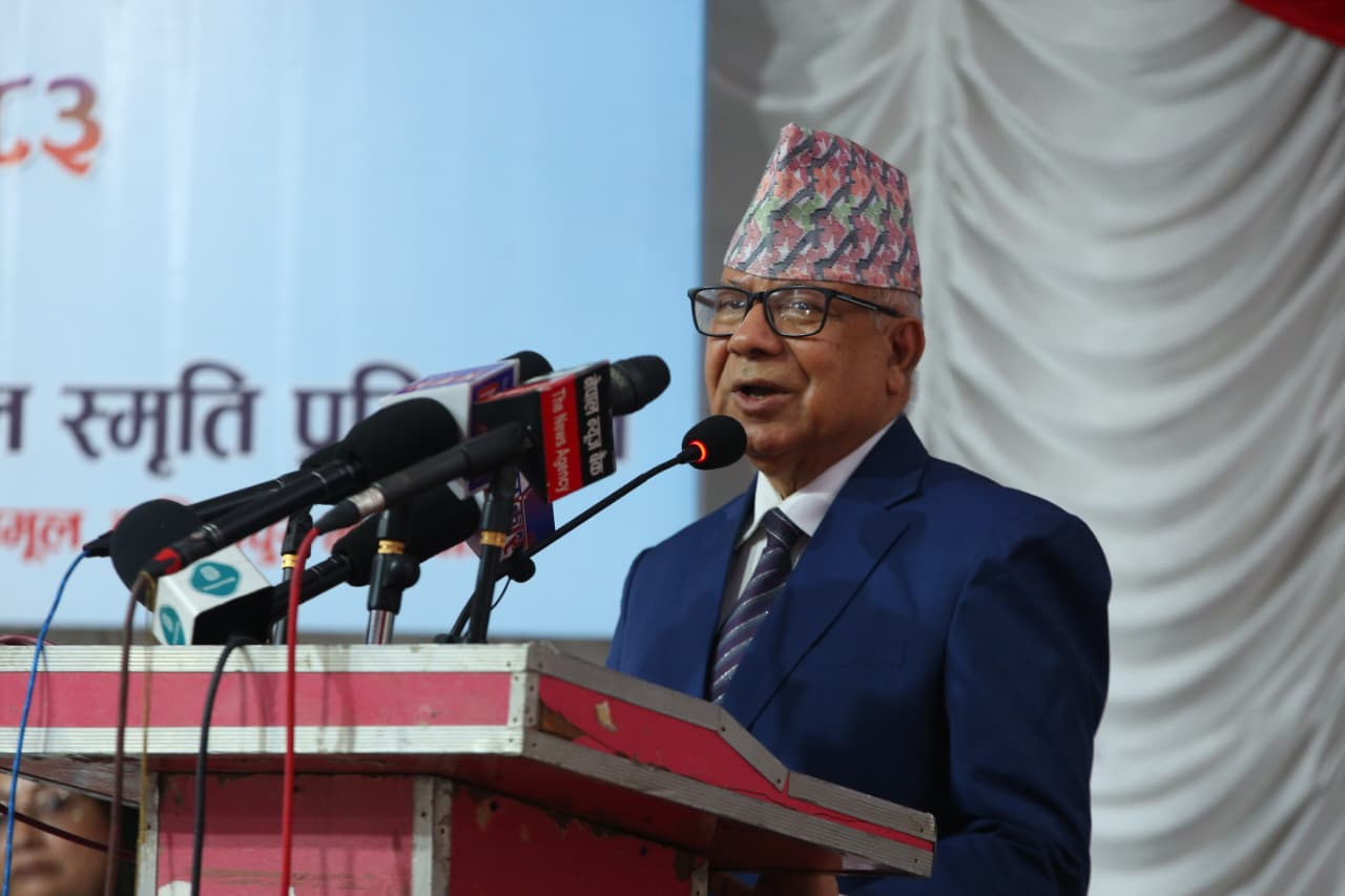 अरूको घर र सम्पत्ति जलाउनेले आत्ममन्थन गरून्: नेता माधव नेपाल
