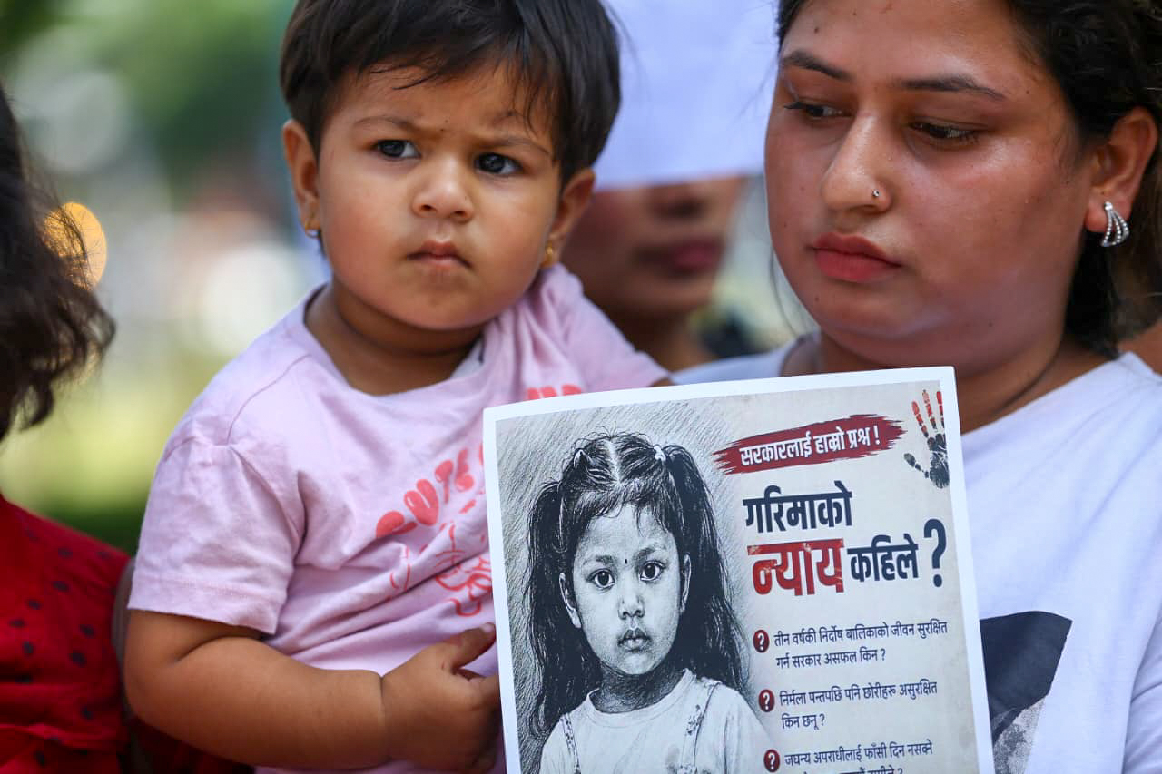 गरिमा चौधरीको न्यायको माग गर्दै माइतीघरमा प्रदर्शन (फोटोफिचर)