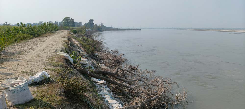 भारतीय एसएसबीद्वारा सुस्तामा प्रवेश गरी अस्थायी बाँध ध्वस्त