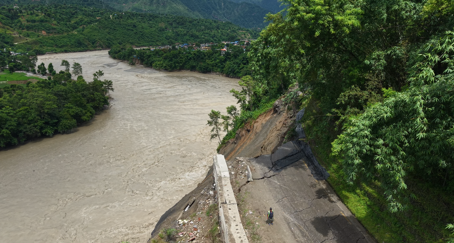 भोटेकोशी र त्रिशूलीमा आकस्मिक बाढीको उच्च जोखिम, तटीय क्षेत्रमा सतर्क रहन आग्रह