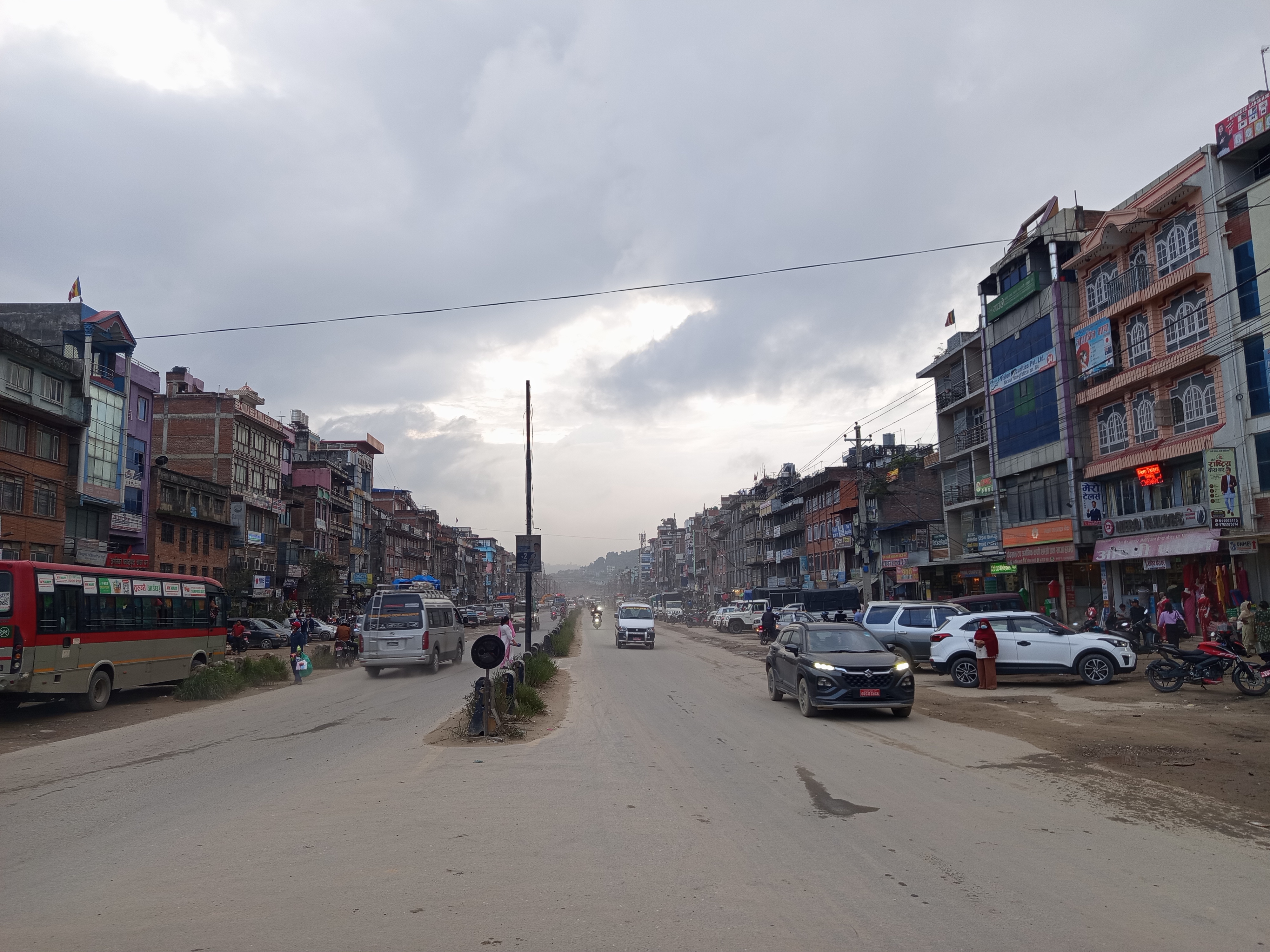 सूर्यविनायक-धुलिखेल सडक विस्तारमा सुस्तता: स्थानीयवासी र यात्रुलाई सास्ती
