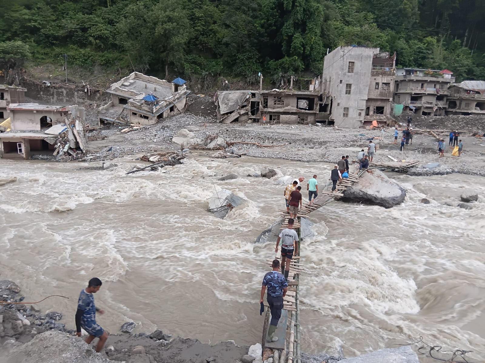 फलाखु खोलामा फड्के र भोटेकोशी नदीमाथि तुइन निर्माण, रसुवा–नुवाकोट आवागमन सहज
