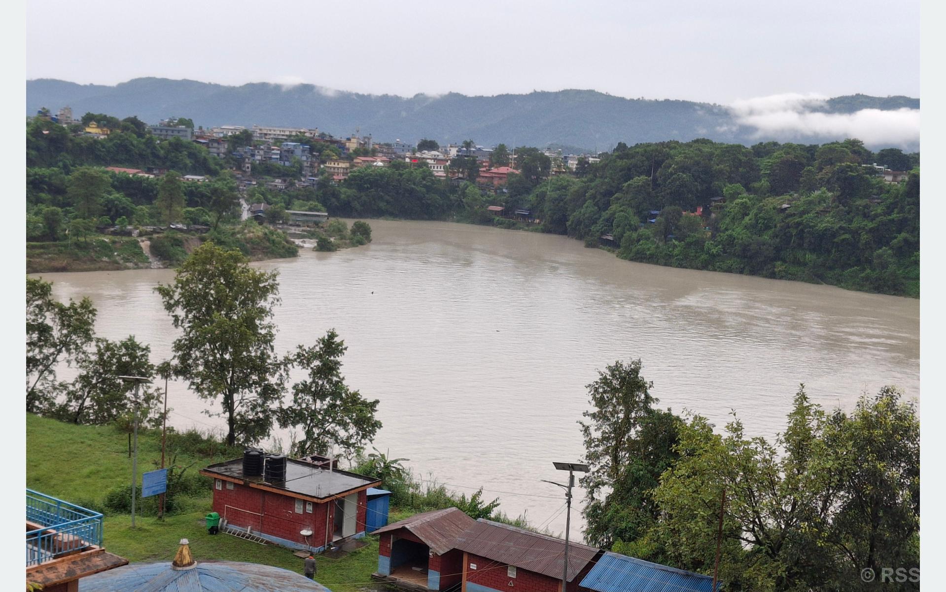 सेतीको बहाव बढेर रामघाटमा ताल बनेपछि उच्च सतर्कता