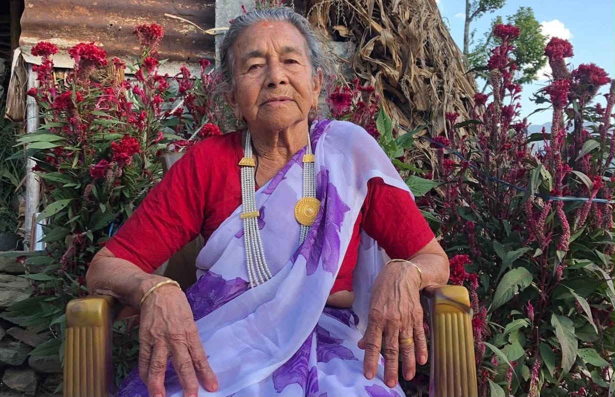 ९३ वर्षीया मिराको ठूलो मन: चौरासी पूजा र वृद्धभत्ताको रकम बाढीपीडितलाई