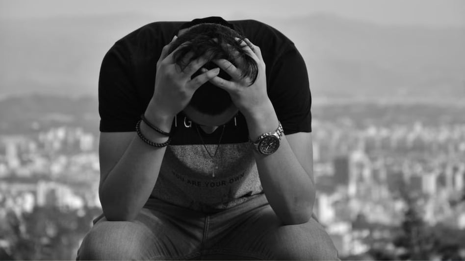 ९ महिनाको प्रयासपछि पाएको जागिरबाट पहिलो दिनमै अढाइ घण्टामा बर्खास्त