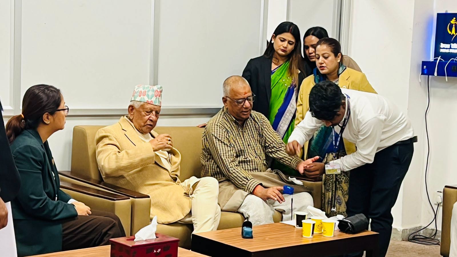 प्रतिनिधिसभा बैठकमा अस्वस्थ भई ढले सार्वजनिक लेखा समिति सभापति भरतबहादुर खड्का