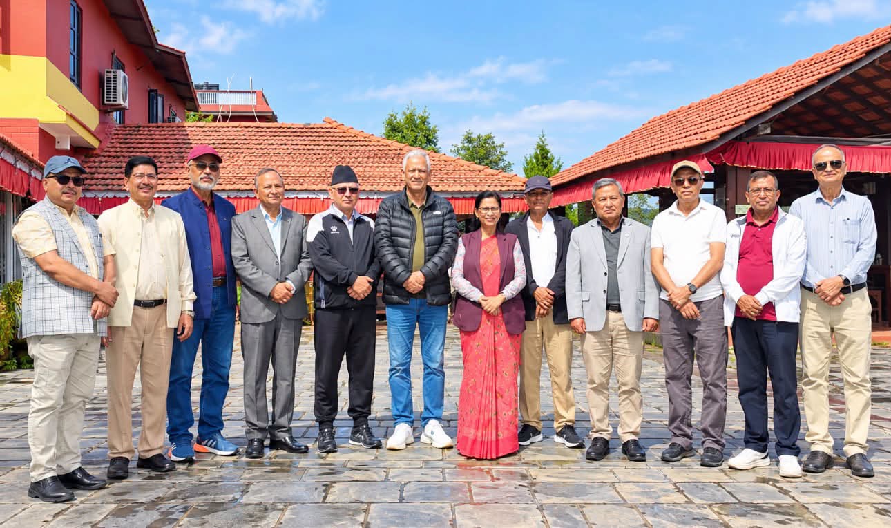 एमाले निर्वाचन समीक्षा कार्यदल बैठक : विवाद चिर्दै एकीकृत प्रतिवेदन तयार पार्ने जिम्मा शीर्ष तीन नेतालाई