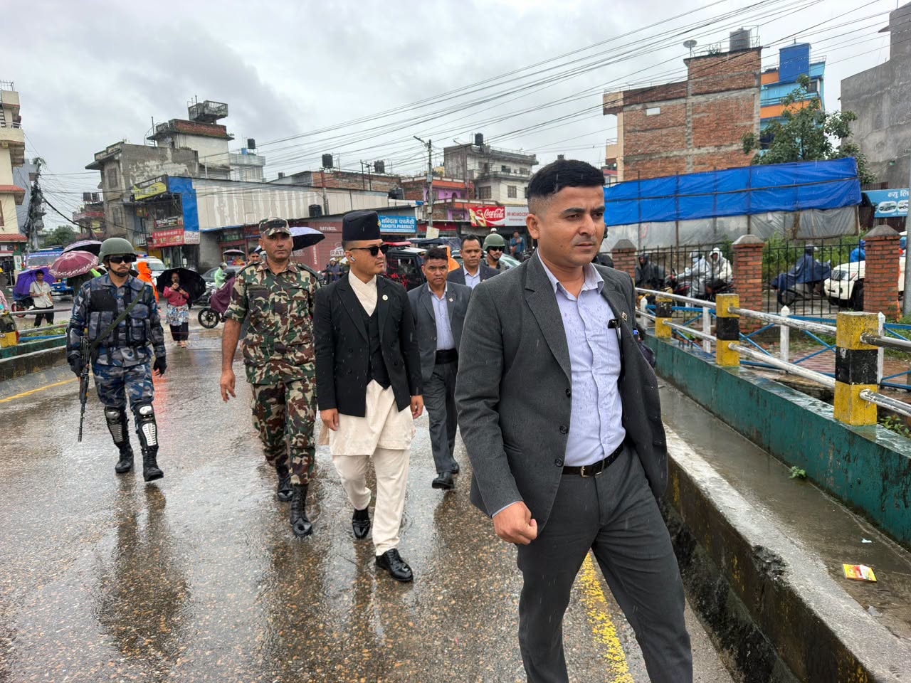 च्यासलमा मनोहरा खोलाको सन्त्रास: गृहमन्त्री सुधन गुरुङद्वारा बाढी क्षेत्रको स्थलगत अनुगमन
