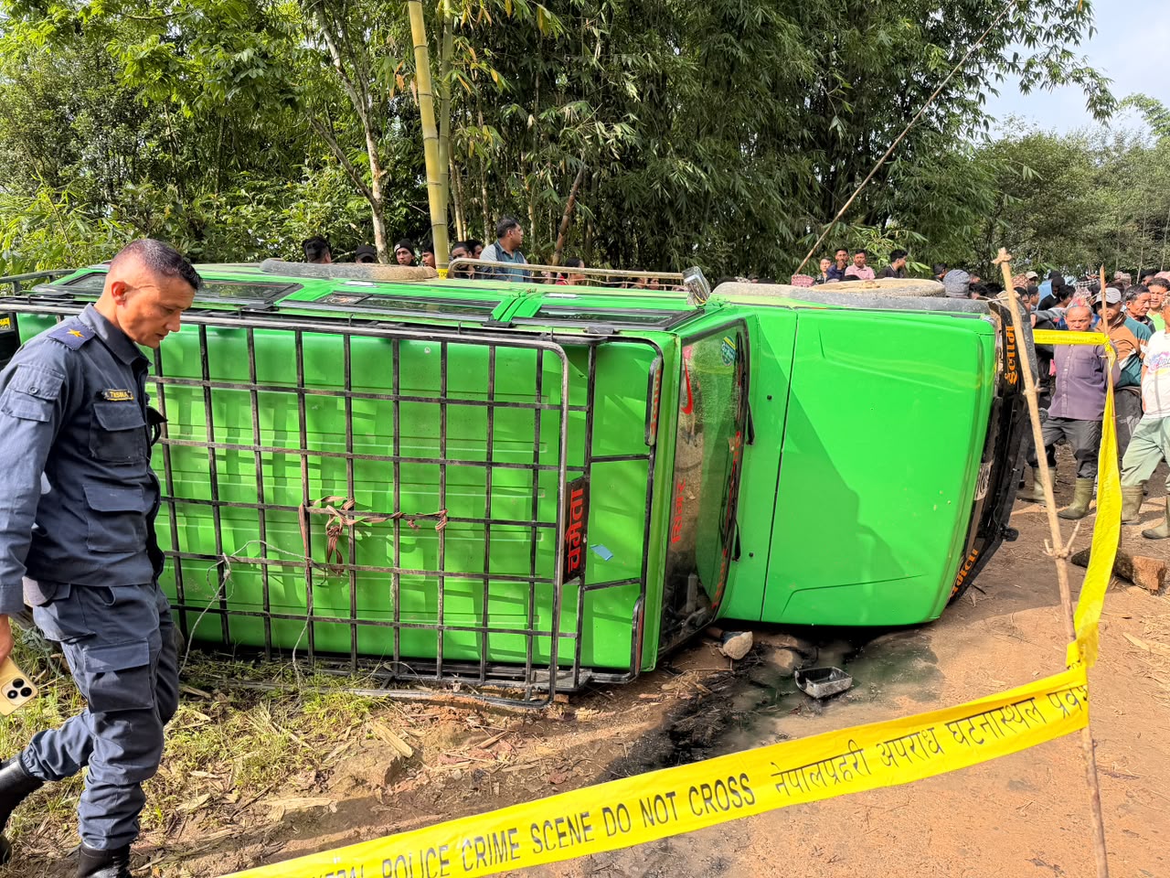 इलाममा बोलेरो पल्टिँदा चालकको घटनास्थलमै मृत्यु