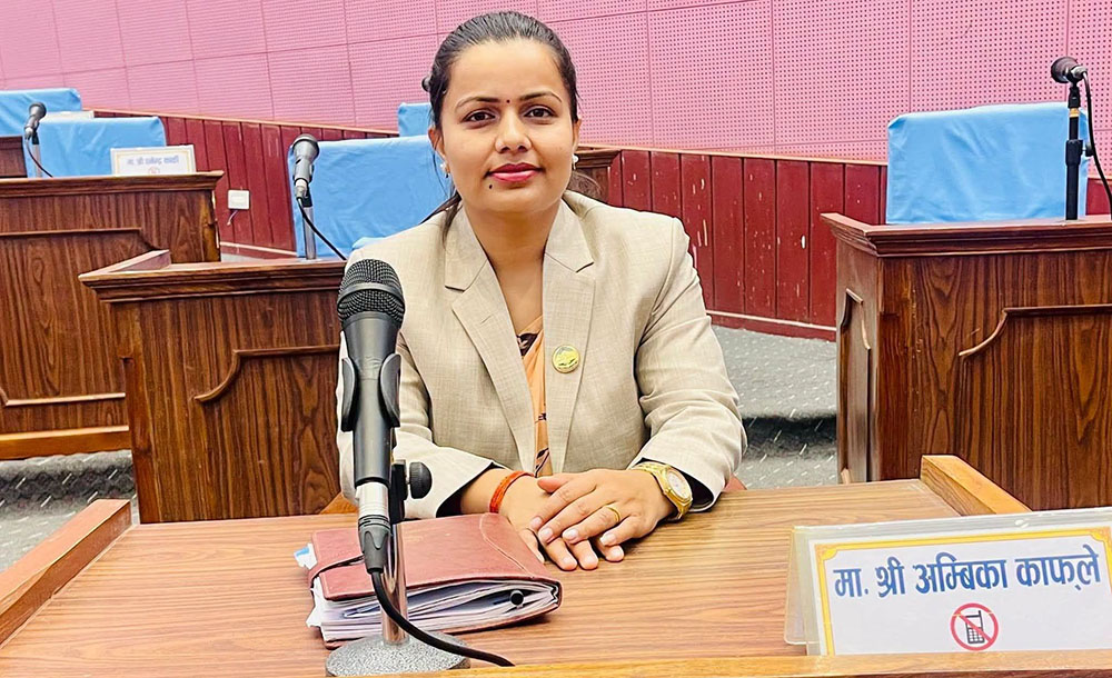 लुम्बिनी प्रदेशकी सांसद काफ्लेलाई पदमुक्त गर्ने निर्णय कार्यान्वयन नगर्न सर्वोच्चको आदेश