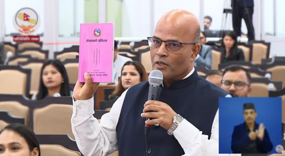 बालेनलाई अमरेशको चेतावनी- तपाईं तासको पत्ता हो! (भिडियोसहित)