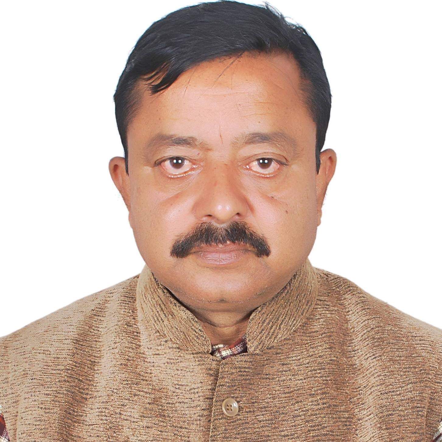 राजनीतिक विश्लेषक भरत दाहाल साइबर अपराधको आरोपमा मोरङबाट पक्राउ