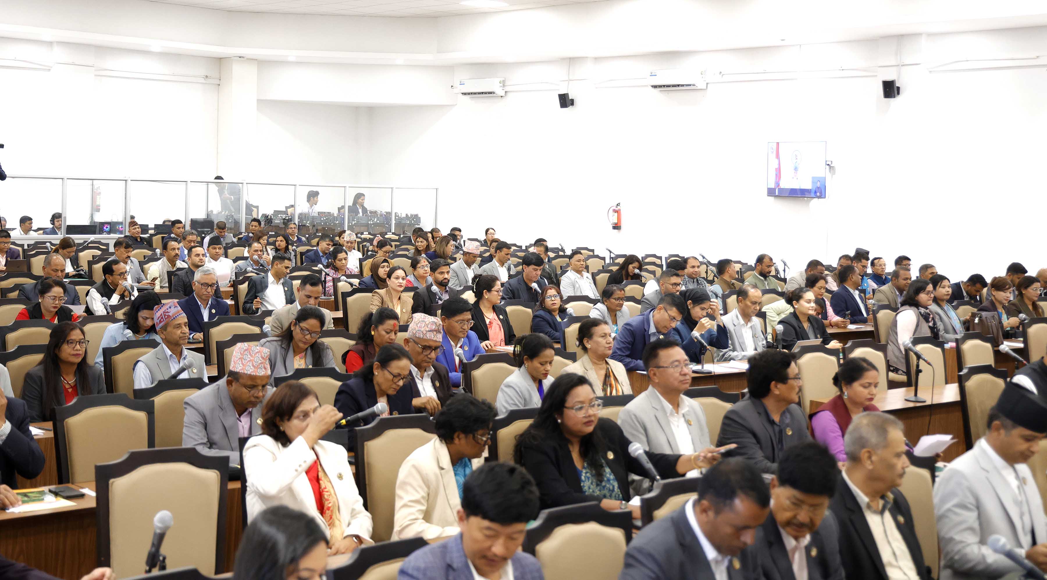 दैनिक उपभोग्य वस्तुको मूल्यवृद्धि र कालोबजारी नियन्त्रण गर्न सांसदहरूको माग