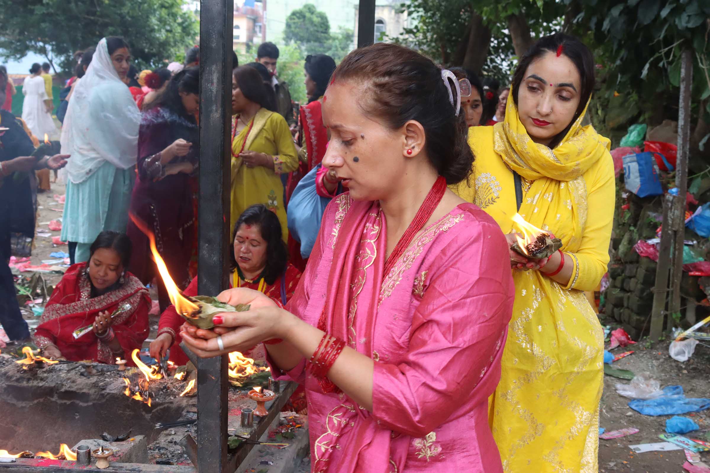 टेकुस्थित ऋषेश्वर महादेव मन्दिरमा ऋषि पञ्चमीको पूजाका लागि भक्तजनको घुइँचो