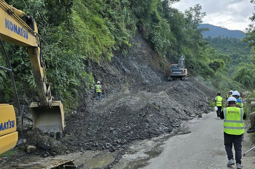 कृष्णभिर ट्र्याक खोल्ने काम जारी, दुवैतर्फ गरी करिब २५२ मिटर खोलियो