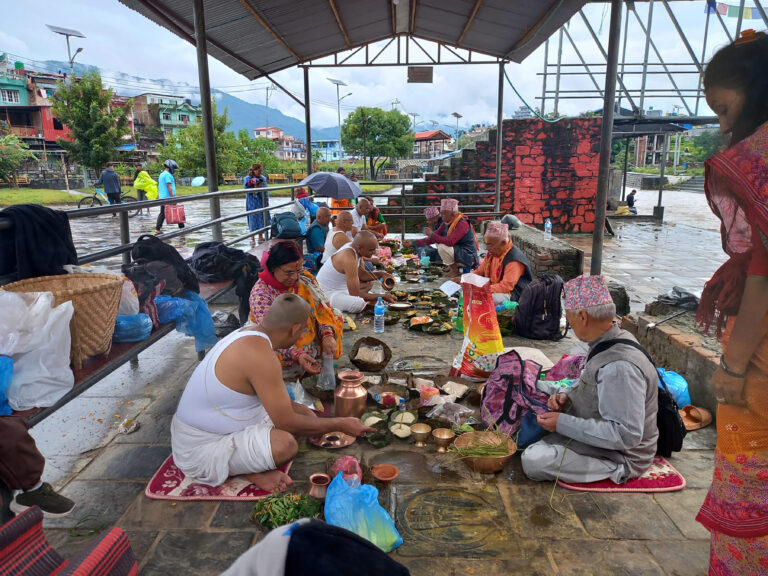 वर्षाको प्रभावः गोकर्णेश्वरमा श्राद्ध गराउने घटे