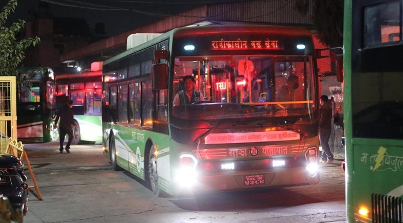 काठमाडौं उपत्यकामा रात्रिकालीन साझा बस विस्तार : अब ६ रुटमा २८ विद्युतीय बस सञ्चालन हुने