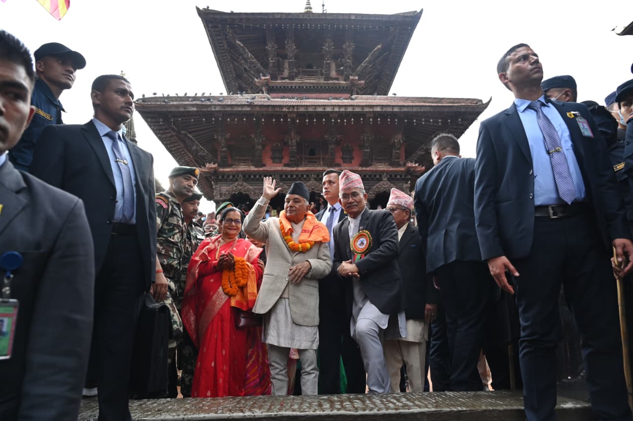 पाटनस्थित कृष्ण मन्दिरमा राष्ट्रपति पौडेलद्वारा पूजाअर्चना